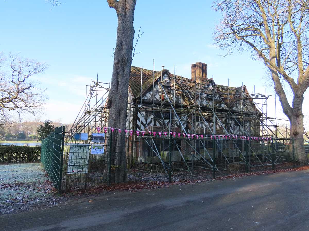 The Golden Lion Inn at Cannon Hill Park